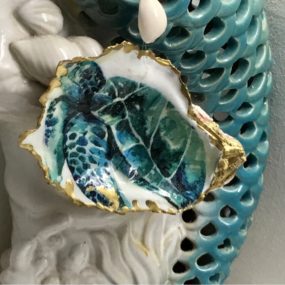 Christmas ornaments Green Sea Turtle decoupage oyster shells